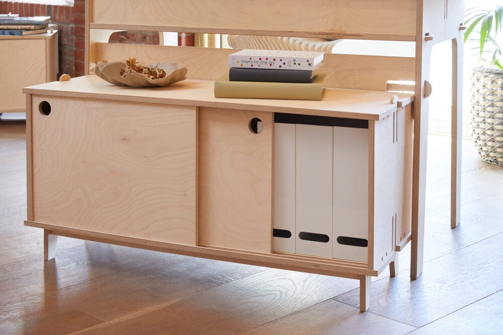 CLASP-Sideboard in Kombination mit CLASP Schreibtisch