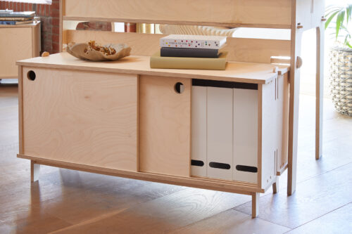 CLASP-Sideboard in Kombination mit CLASP Schreibtisch